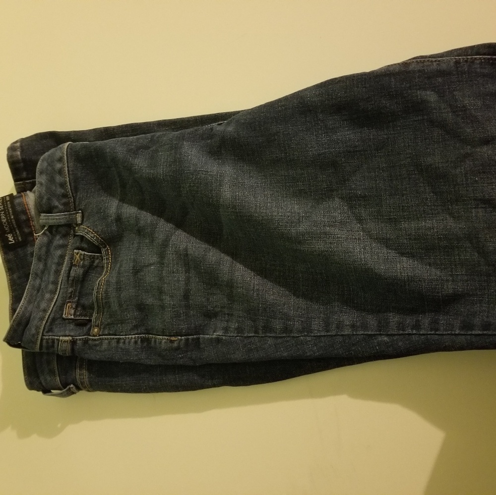 Curvy fit/ Bootcut Jean's